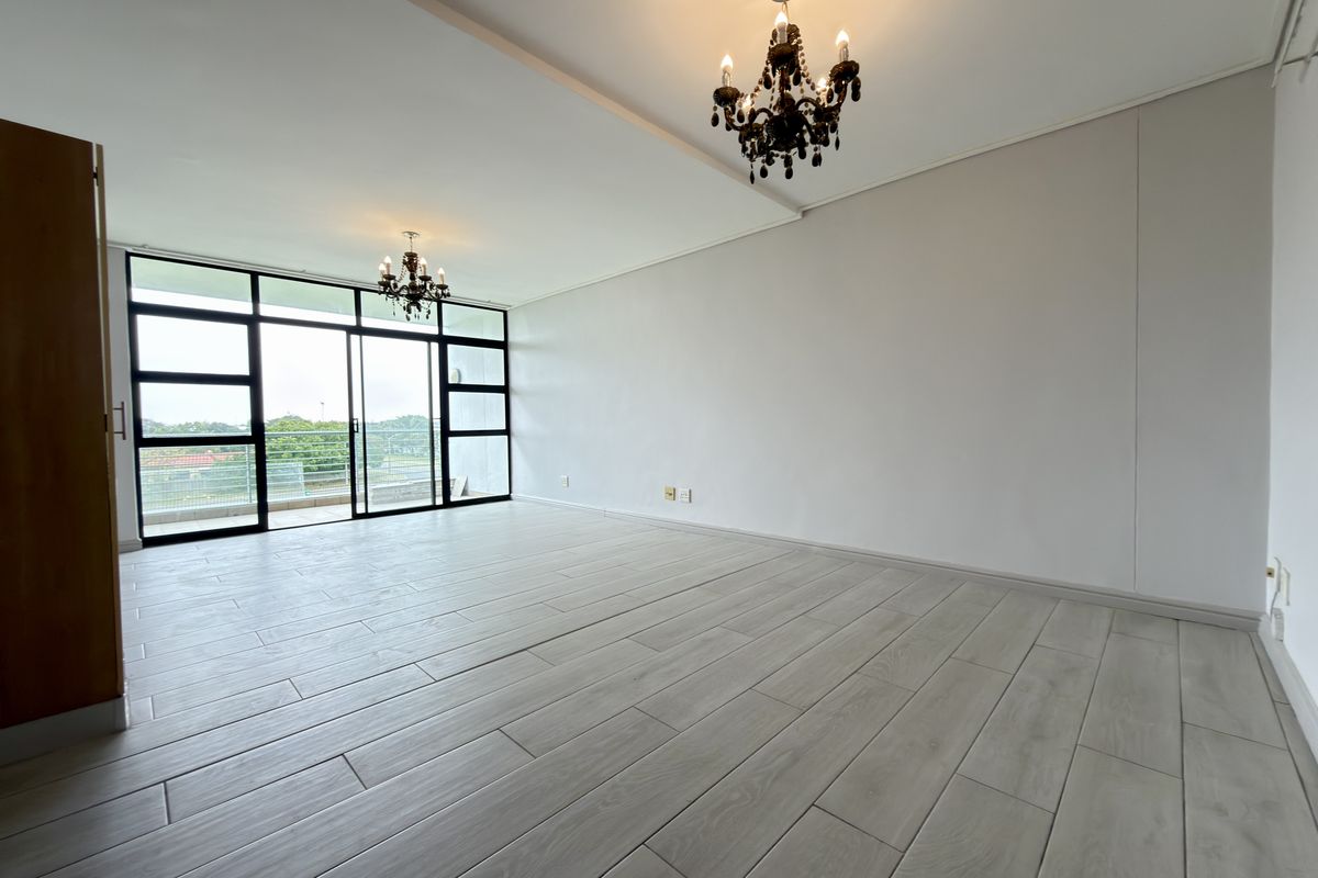Spacious 1 Bedroom Apartment For Sale! - Photo 2