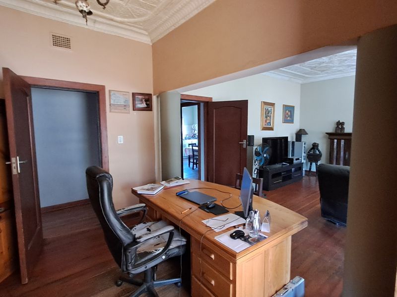 Classic Heidelberg Charm with Heated Pool & Flatlet - Photo 6