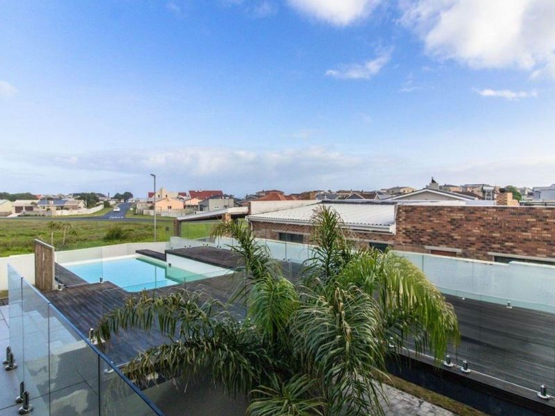 House For Sale In Gansbaai - Photo 2