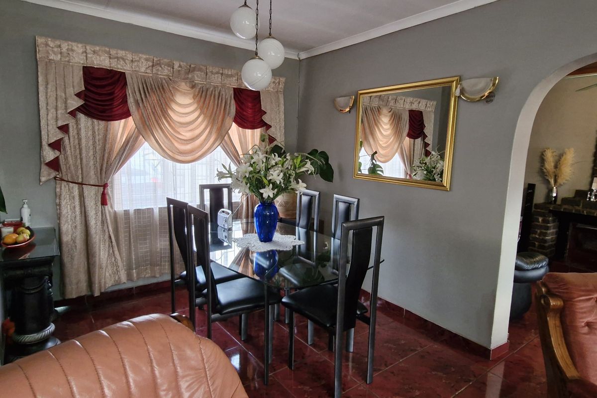 Hidden Gem in Geluksdal. Space, Comfort & Serious Potential - Photo 4