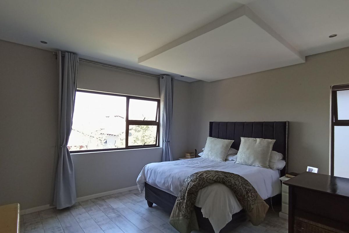 Stylish Double-Storey 3-Bedroom Home for Sale in Witkoppen, Fourways - Photo 5