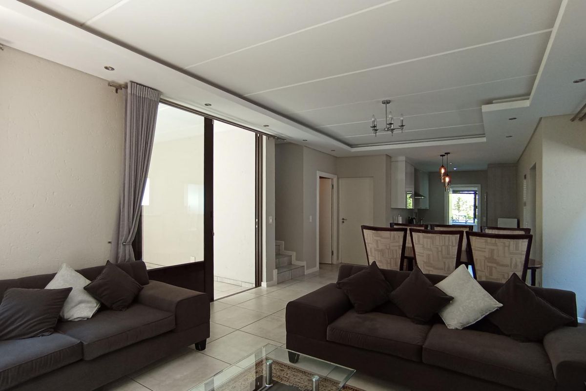 Stylish Double-Storey 3-Bedroom Home for Sale in Witkoppen, Fourways - Photo 2