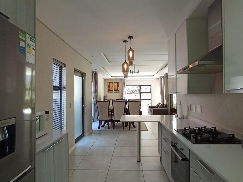 Stylish Double-Storey 3-Bedroom Home for Sale in Witkoppen, Fourways - Photo 4