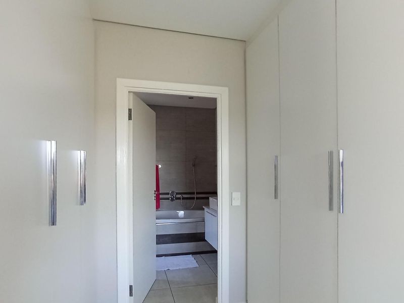 Stylish Double-Storey 3-Bedroom Home for Sale in Witkoppen, Fourways - Photo 7