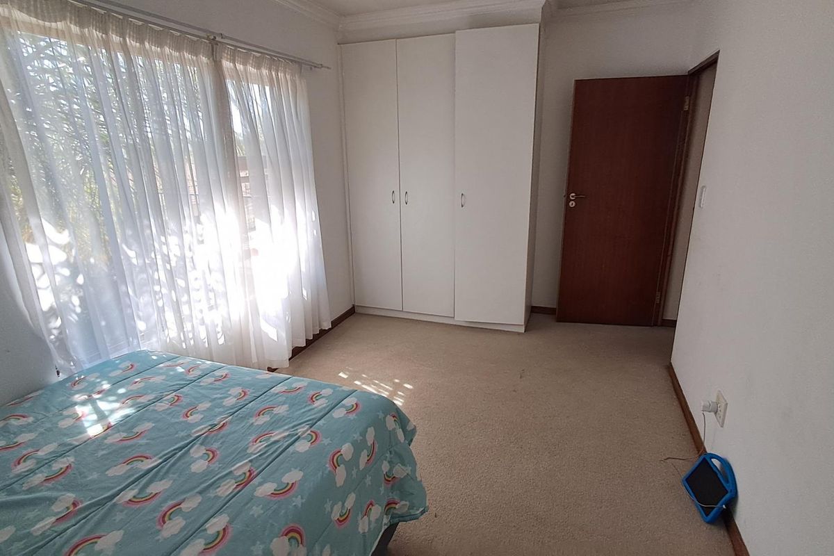 Spacious Double-Storey 3-Bedroom Family Home with Flatlet for Sale in Maroeladal, Randburg - Photo 5