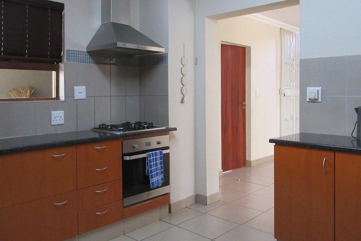 Spacious Double-Storey 3-Bedroom Family Home with Flatlet for Sale in Maroeladal, Randburg - Photo 2