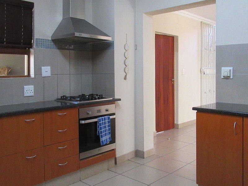 Spacious Double-Storey 3-Bedroom Family Home with Flatlet for Sale in Maroeladal, Randburg - Photo 2