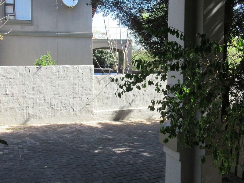 Spacious Double-Storey 3-Bedroom Family Home with Flatlet for Sale in Maroeladal, Randburg - Photo 6