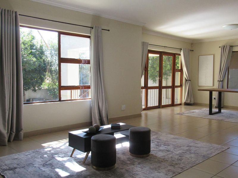 Spacious Double-Storey 3-Bedroom Family Home with Flatlet for Sale in Maroeladal, Randburg - Photo 3