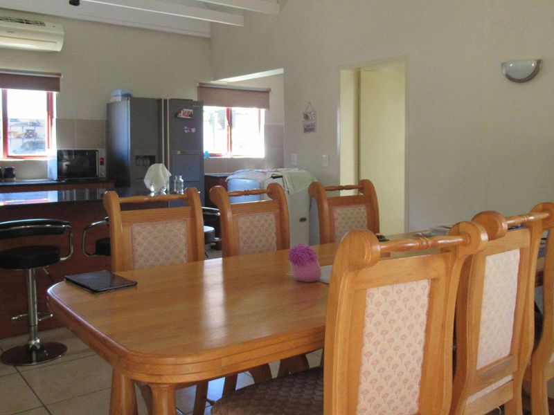 Elegant Free-Standing 3-Bedroom Family Home with Pool for Sale in Witkoppen, Fourways - Photo 10