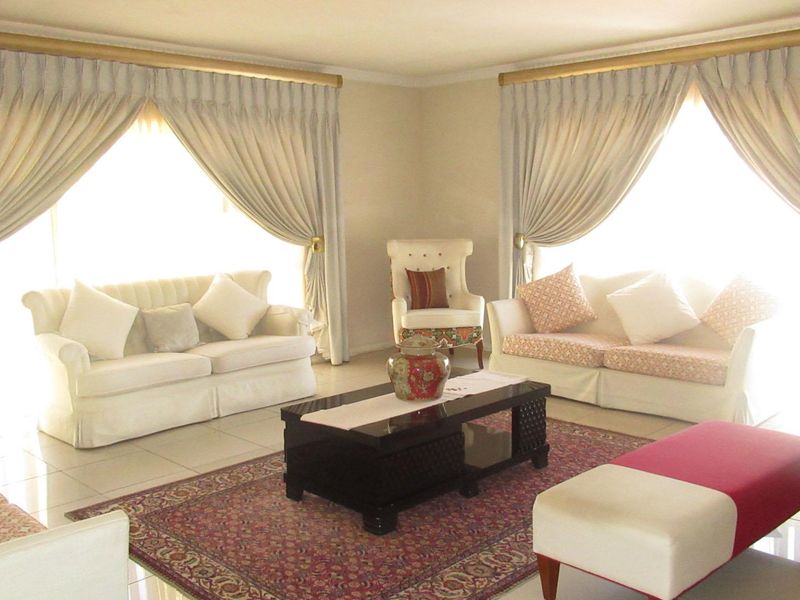Exceptional Double-Storey 4-Bedroom Family Home for Sale in Gallo Manor, Sandton (Pre-Hammer Bank As - Photo 3