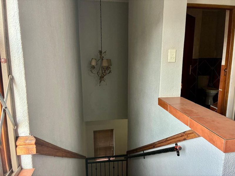 Stunning 3-bedroom home in Vanderbijlpark SE 2, perfect for family living. - Photo 10