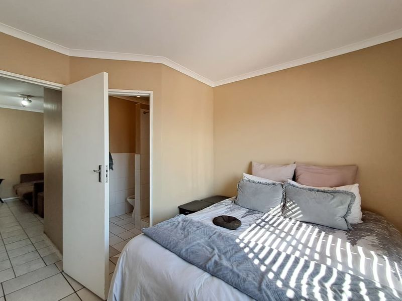 1-Bedroom Apartment in Secure Complex - Photo 4