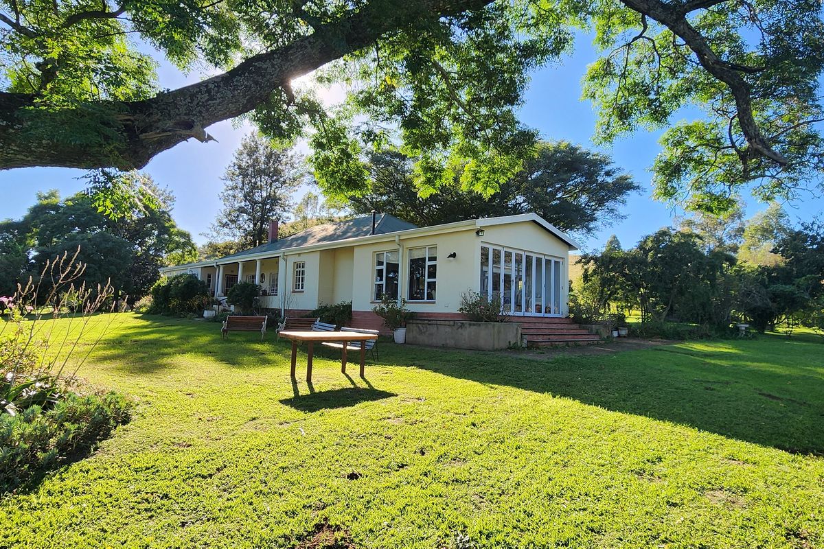 Character Farmhouse with Beautiful Established Garden and Spectacular Mountain Views - Photo 3