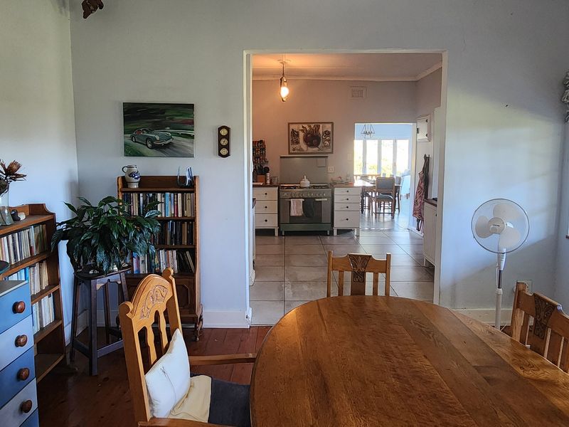 Character Farmhouse with Beautiful Established Garden and Spectacular Mountain Views - Photo 5