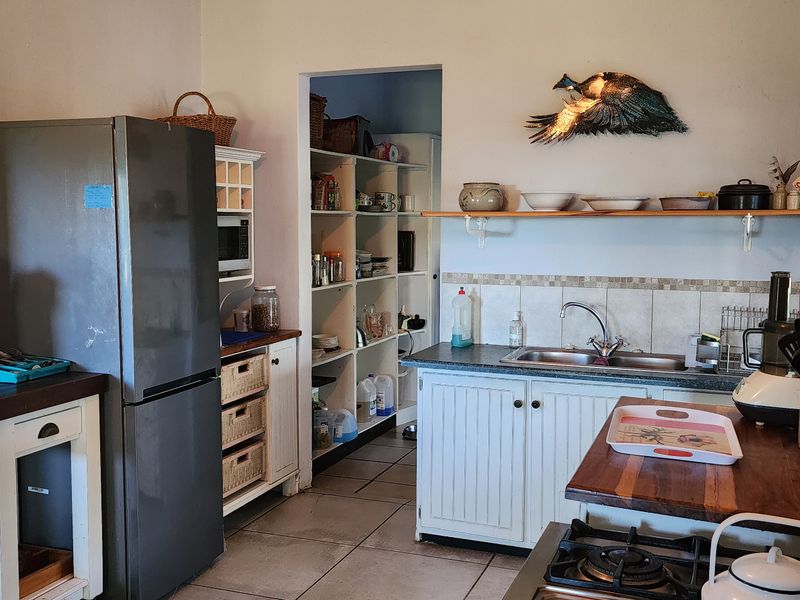 Character Farmhouse with Beautiful Established Garden and Spectacular Mountain Views - Photo 7