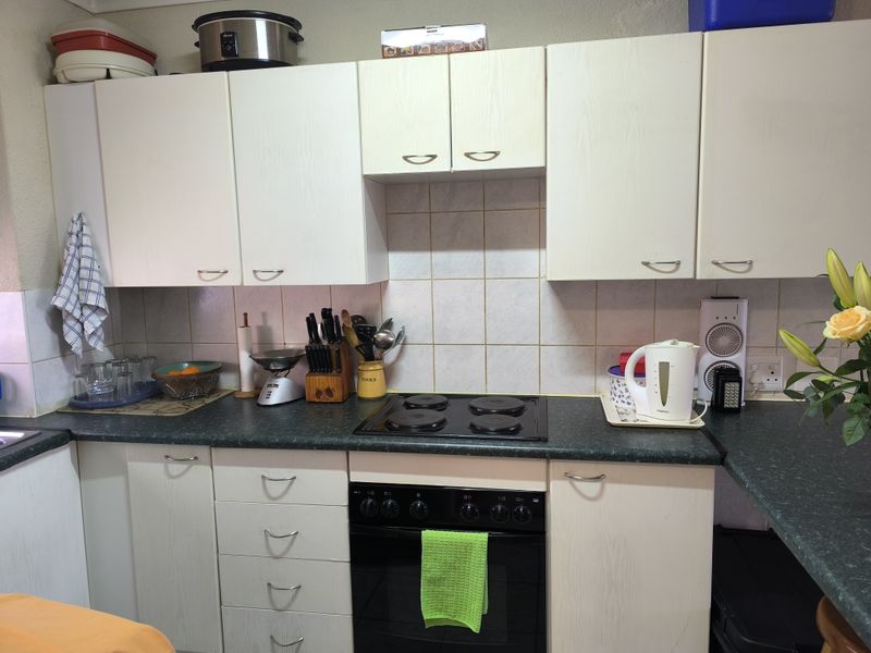 Comfortable Apartment Living with Added Space & Everyday Convenience - Photo 2