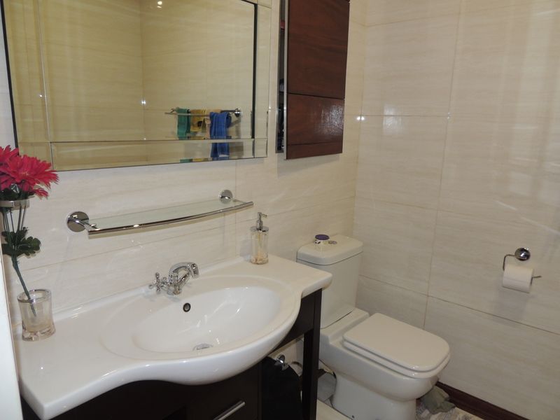 Where Comfort, Security & Family Living Come Together - Photo 10