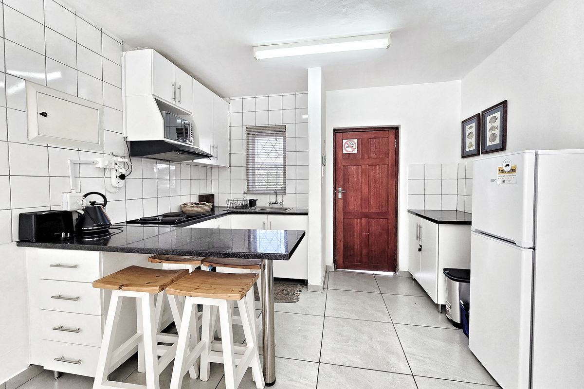 Clean, Secure and Sold Inclusive of Furniture! - Photo 3