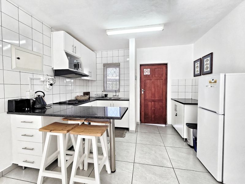 Clean, Secure and Sold Inclusive of Furniture! - Photo 3