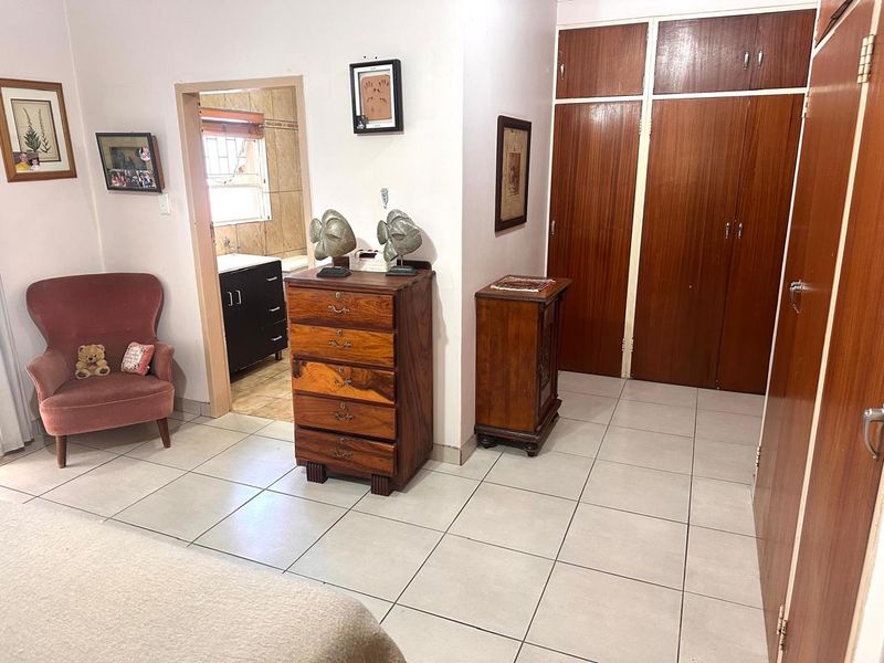 Warm and Inviting Family Home - Photo 10