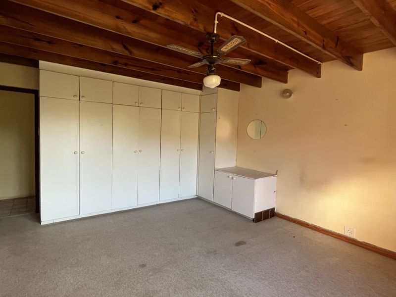 Spacious family home - Photo 9