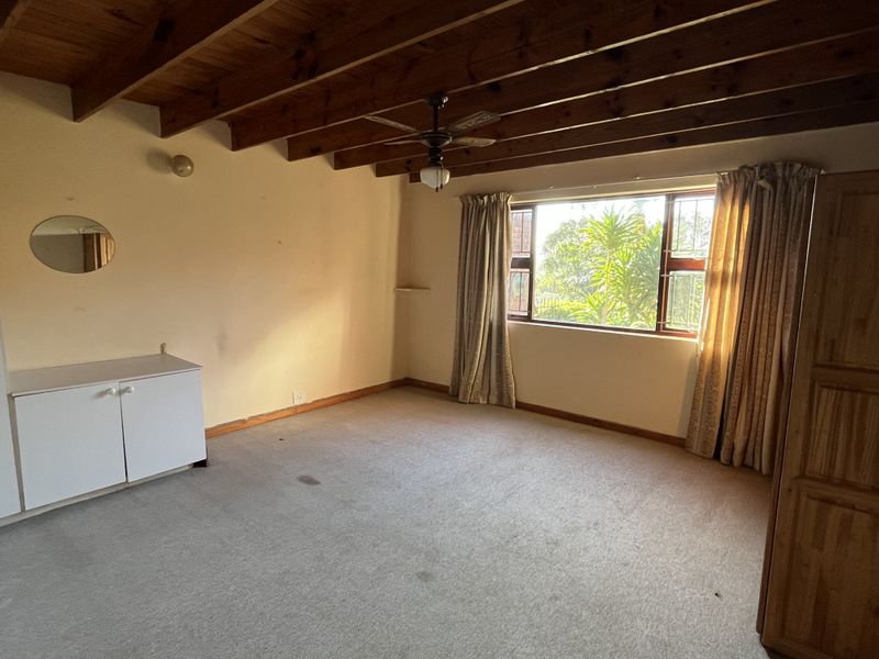Spacious family home - Photo 8