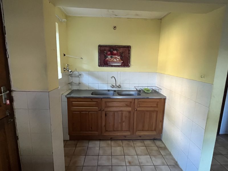 Spacious family home - Photo 7