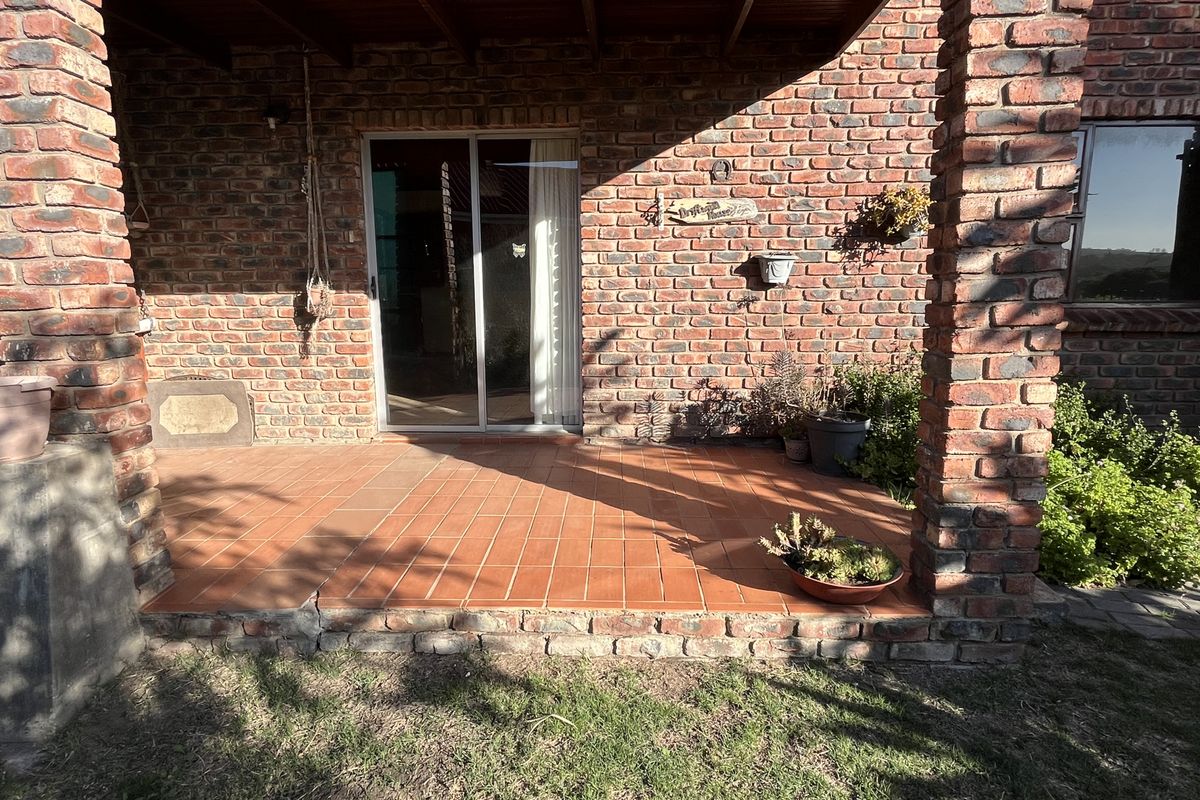 Spacious family home - Photo 4