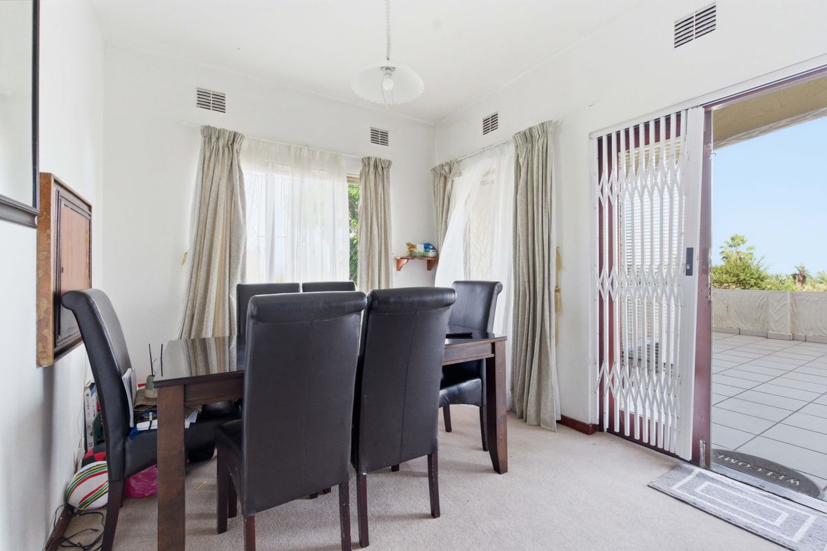 Secure complex and sea view - Photo 4