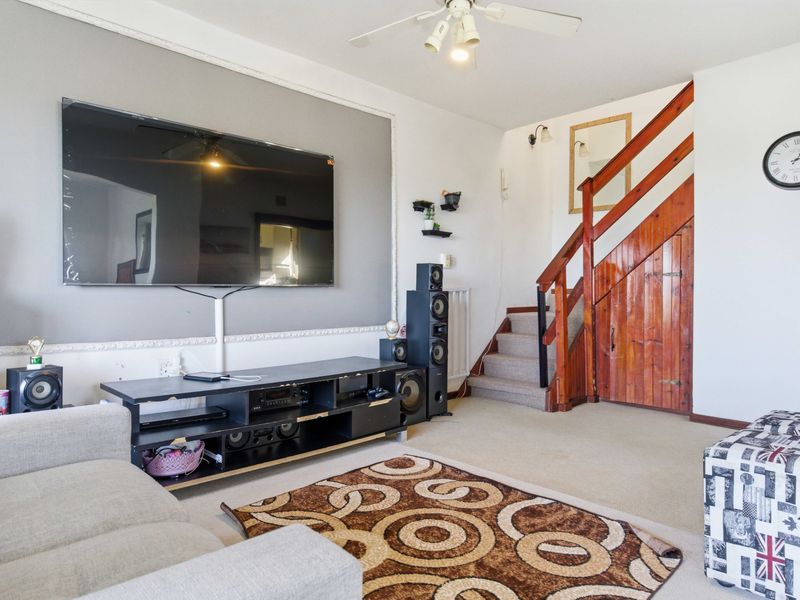 Secure complex and sea view - Photo 7