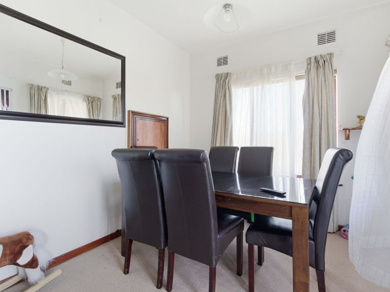 Secure complex and sea view - Photo 5