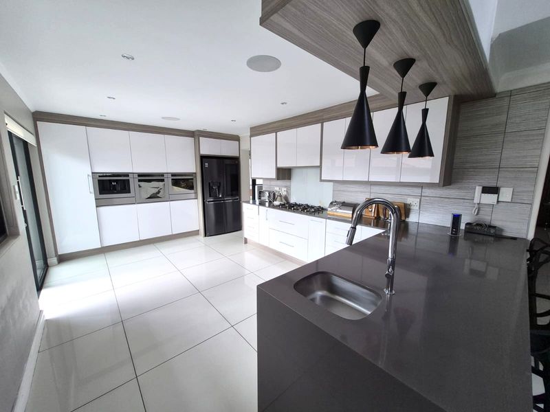Sophisticated Estate Living! - Photo 8