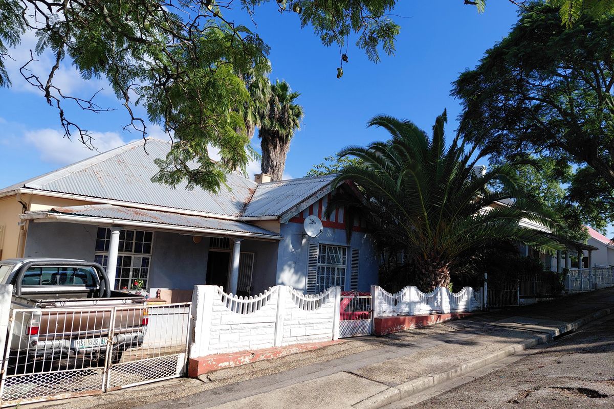 Charming Income-Generating Home in Central Uitenhage – Close to All Amenities - Photo 2