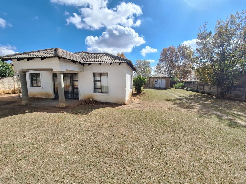 Freestanding Rental Monthly In Newcastle - Photo 1