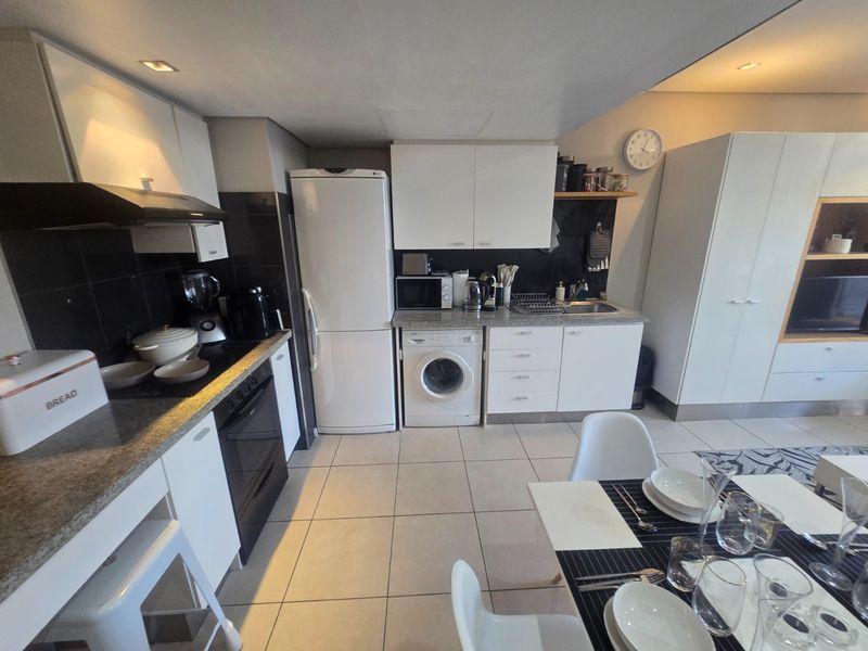 Modern Fully Furnished Apartment - Photo 6