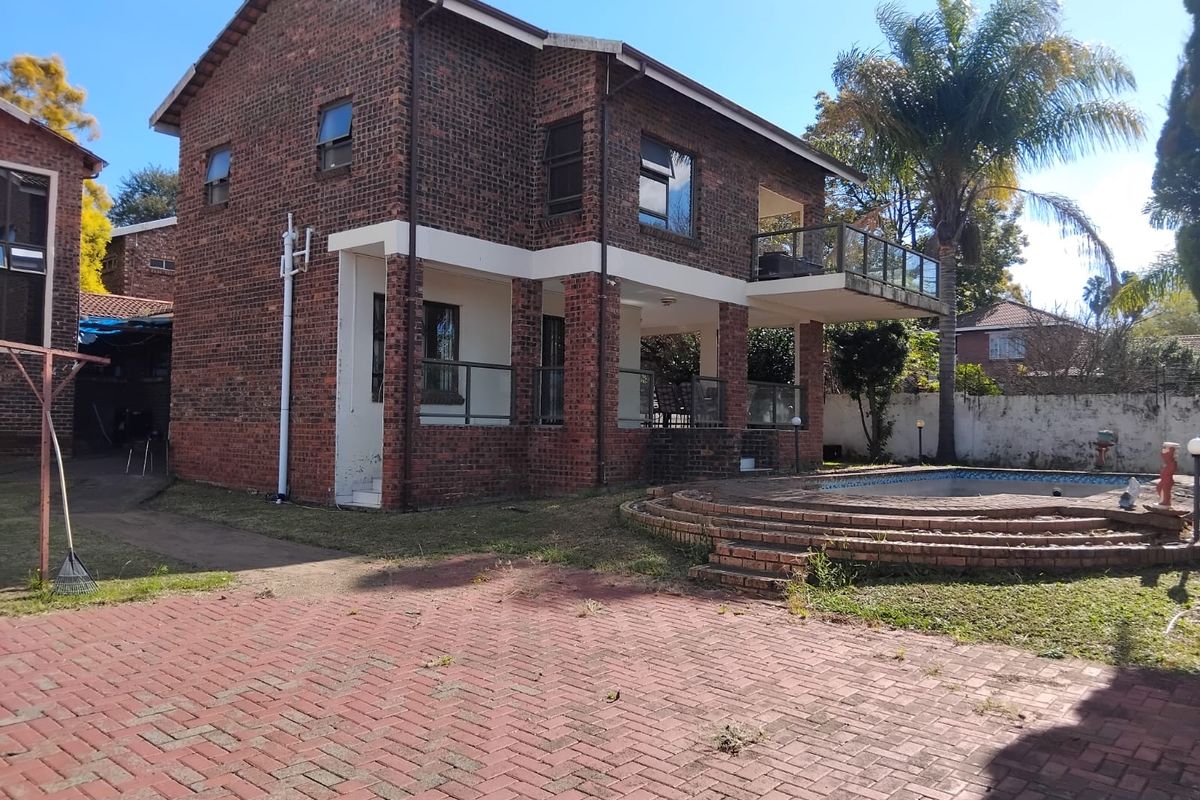 A double storey house for sale - Photo 4