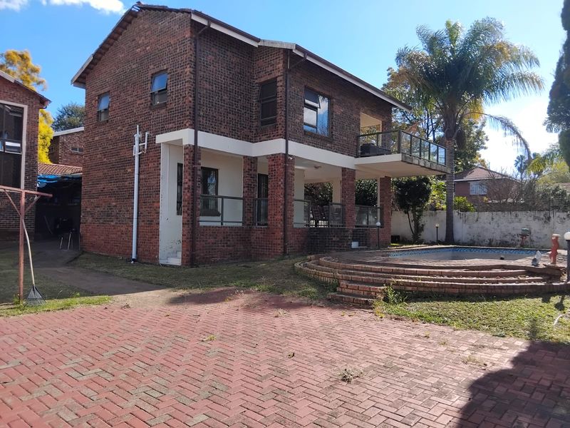 A double storey house for sale - Photo 4