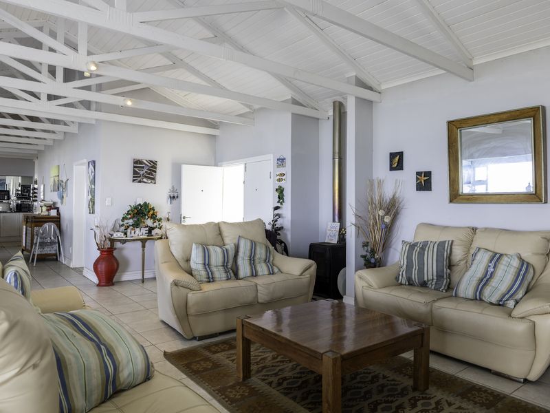 Dual Living Coastal Retreat with Incredible Views in Port Alfred - Photo 4
