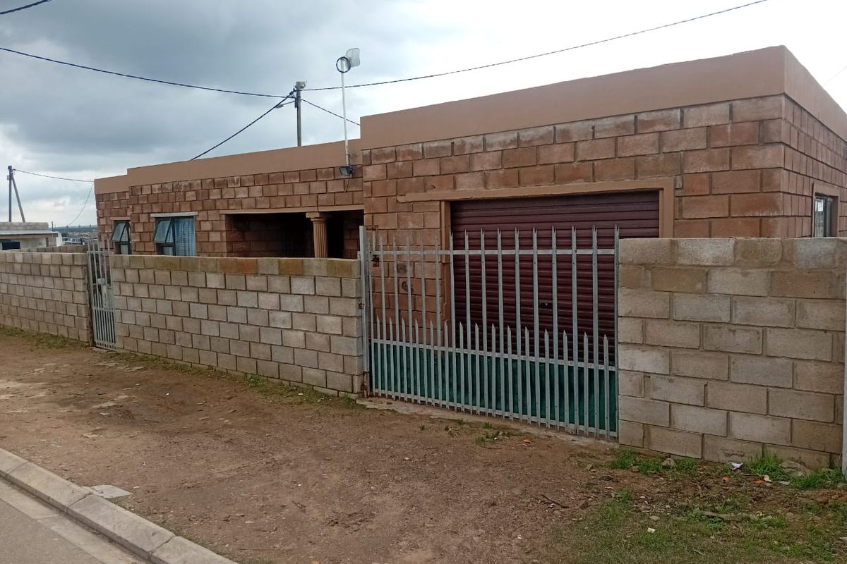 House For Sale In Mossel Bay - Photo 5