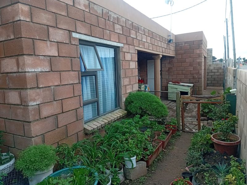 House For Sale In Mossel Bay - Photo 3