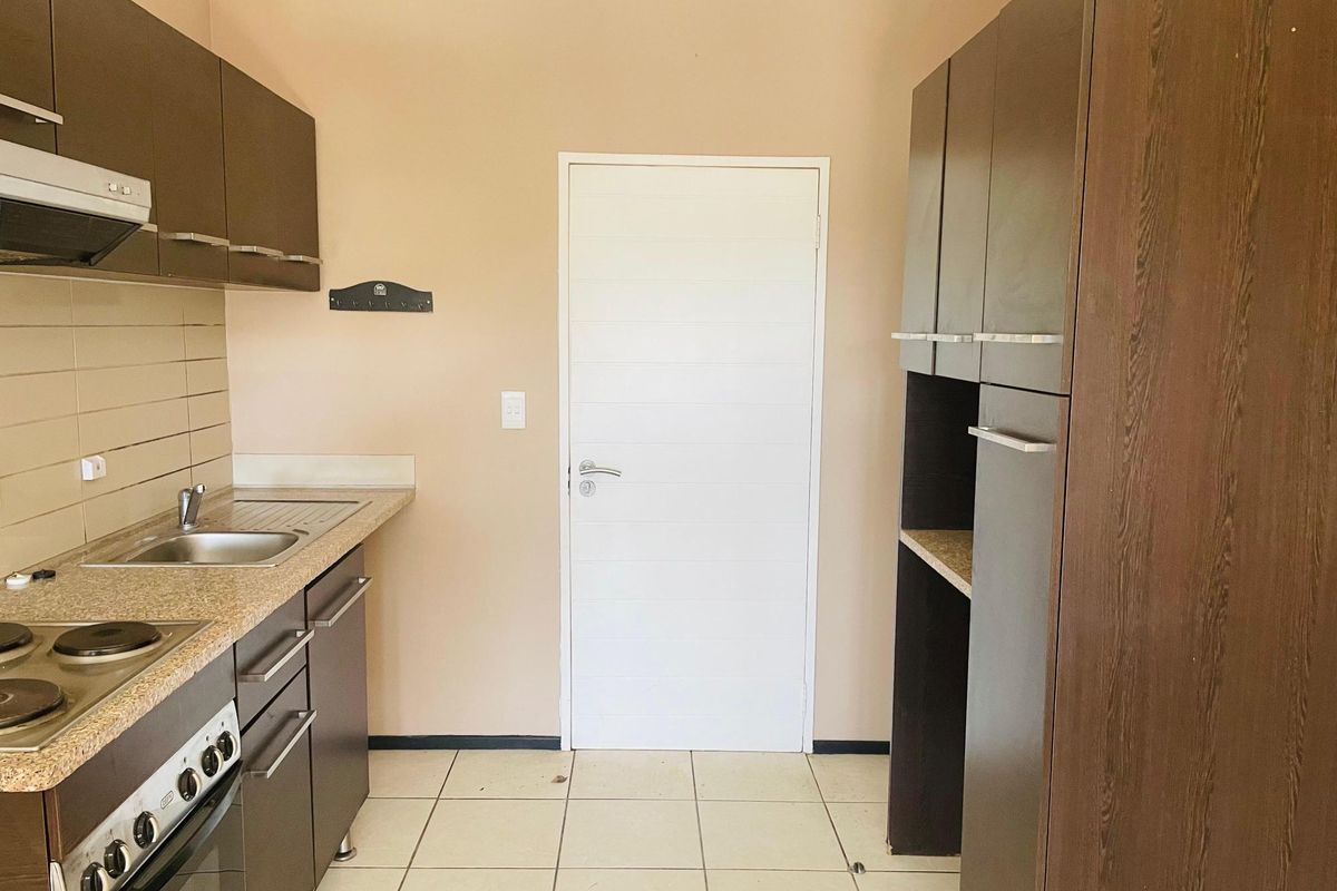 Modern Apartment - Priced to Sell Fast - Photo 2