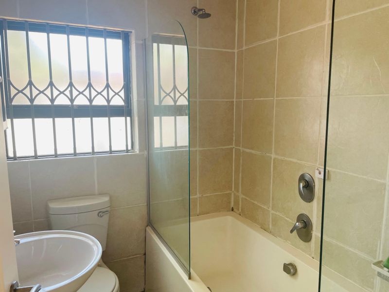Modern Apartment - Priced to Sell Fast - Photo 7