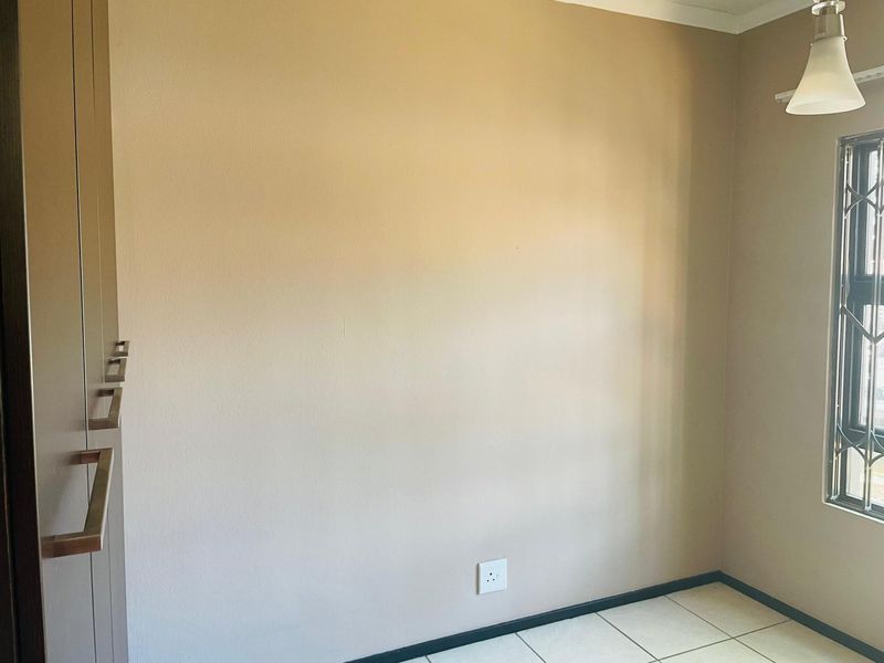 Modern Apartment - Priced to Sell Fast - Photo 6