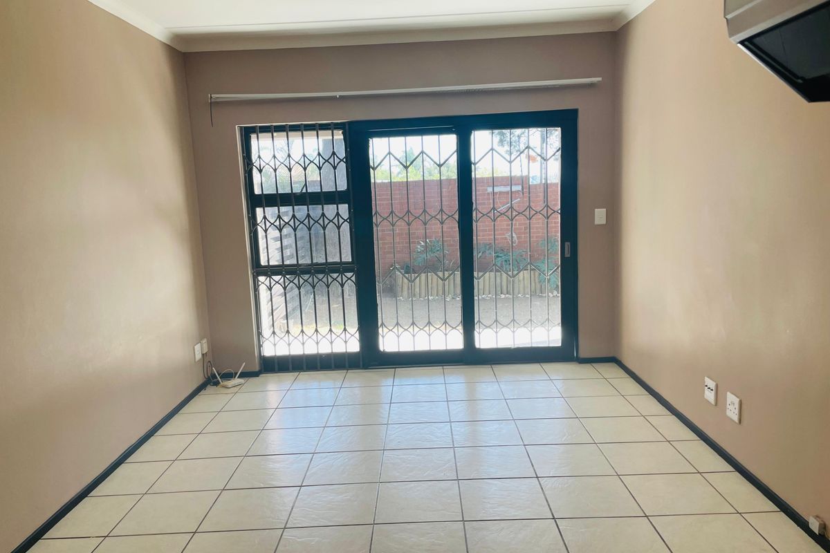 Modern Apartment - Priced to Sell Fast - Photo 3