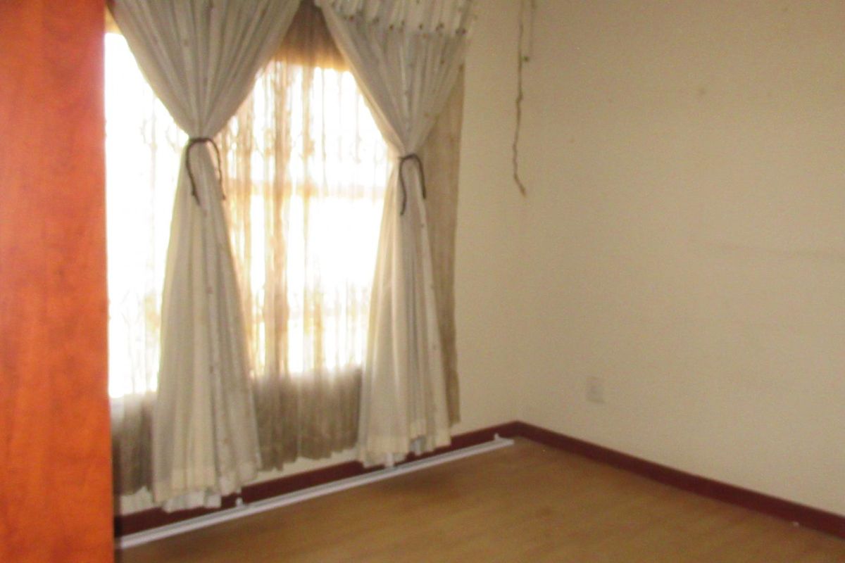 Spacious 3-Bedroom Family Home for Sale in Cosmo City - Photo 2