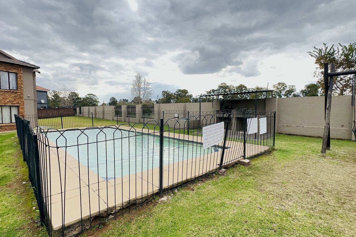 Ground Floor Unit in Secure Helderwyk Estate – Majuba Mews - Photo 2