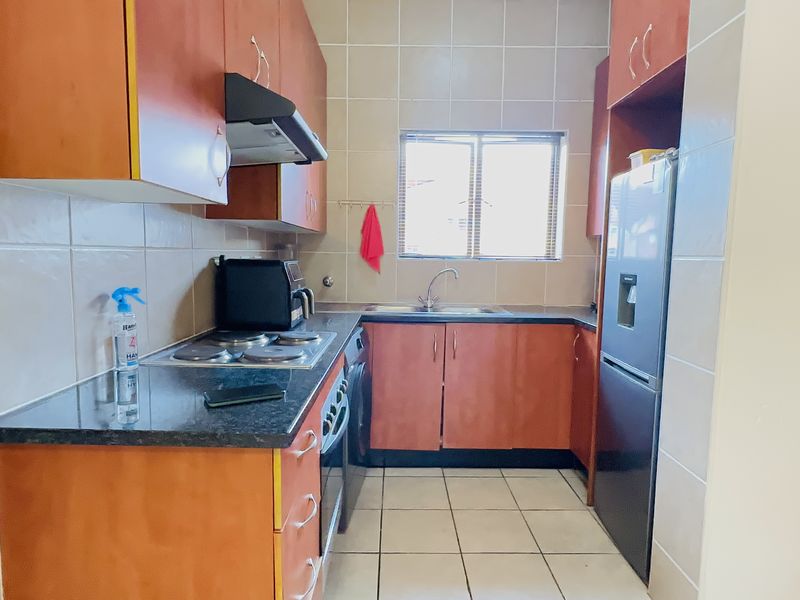 Ground Floor Unit in Secure Helderwyk Estate – Majuba Mews - Photo 5