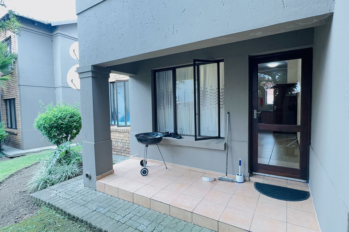 Ground Floor Unit in Secure Helderwyk Estate – Majuba Mews - Photo 4