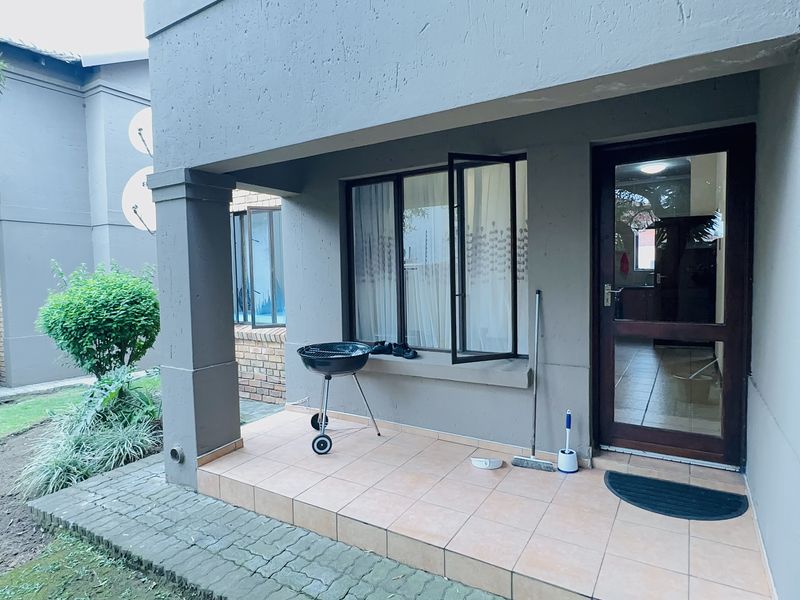 Ground Floor Unit in Secure Helderwyk Estate – Majuba Mews - Photo 4